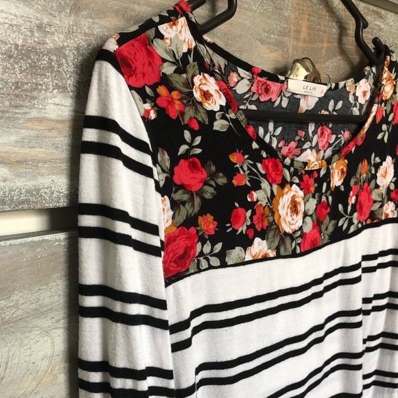 Le Lis Tops - Le Lis Mixed Media Top